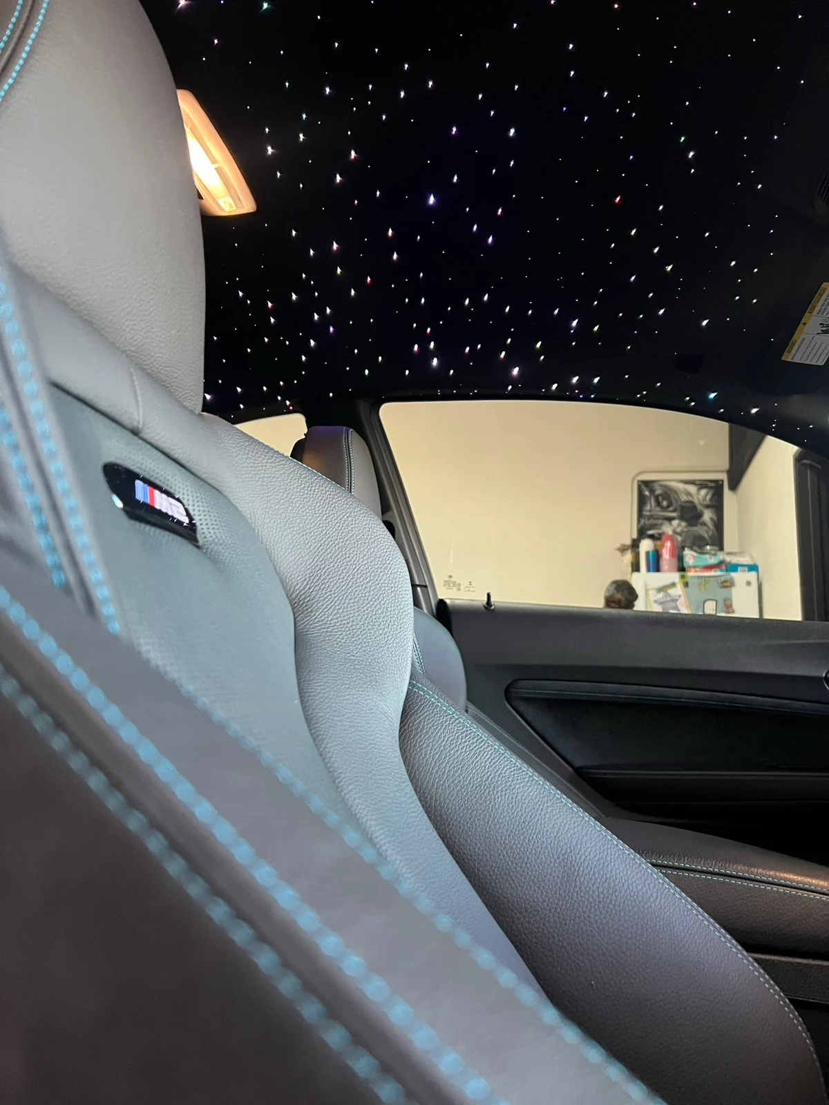 BMW M2 seat and white starlight roof